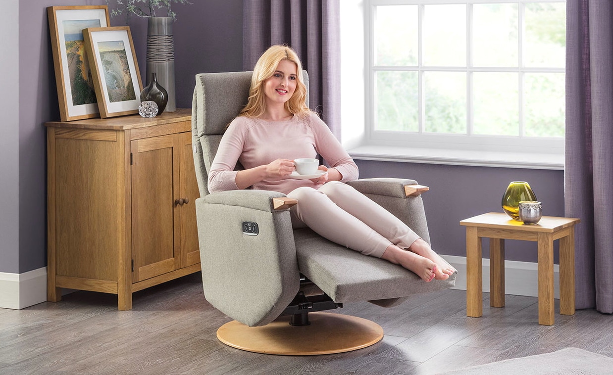 7 Best Small Recliners (Winter 2024) Which One to Buy?