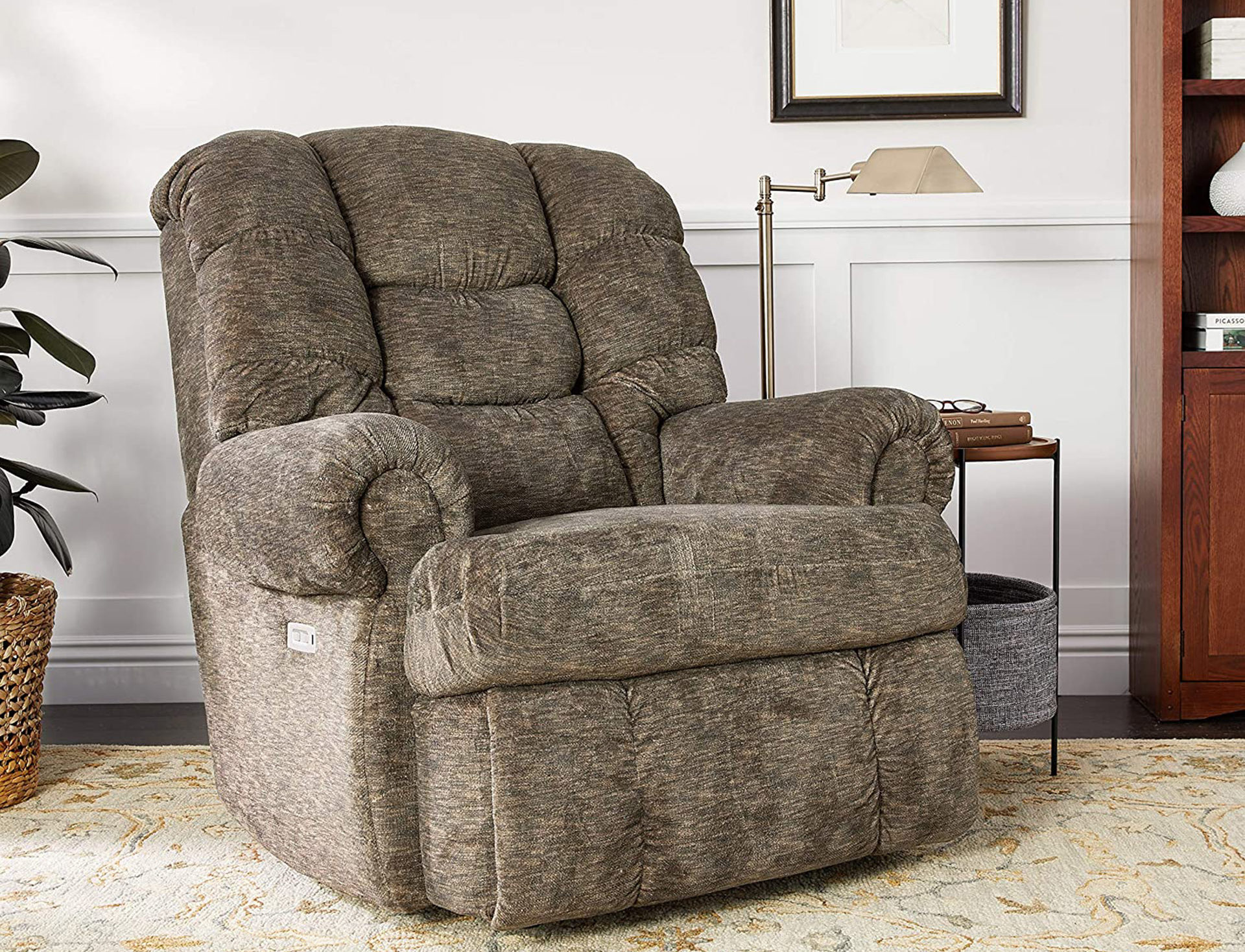 5 Best Simmons Recliners (Fall 2023) – Which One to Buy?